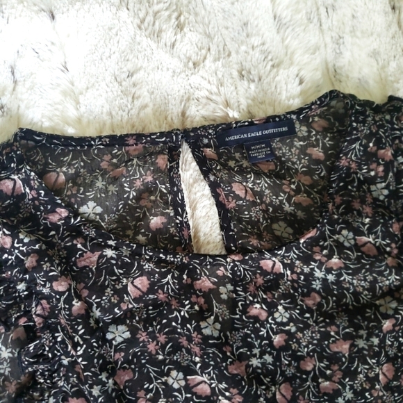 AMERICAN EAGLE BLACK FLORAL SHEER GAUZY COLD SHOULDER BOHO BLOUSE SIZE M… - Picture 6 of 12